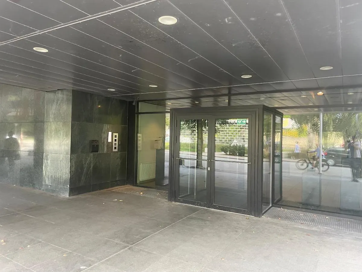 Modern Central Apt With Rooftop, Privat Balcony, & Free Parking,Next To Aarhus Attractions Dinamarca