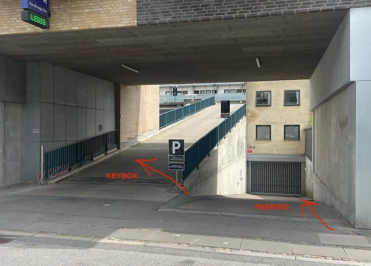 Modern Central Apt With Rooftop, Privat Balcony, & Free Parking,Next To Aarhus Attractions Apart-hotel