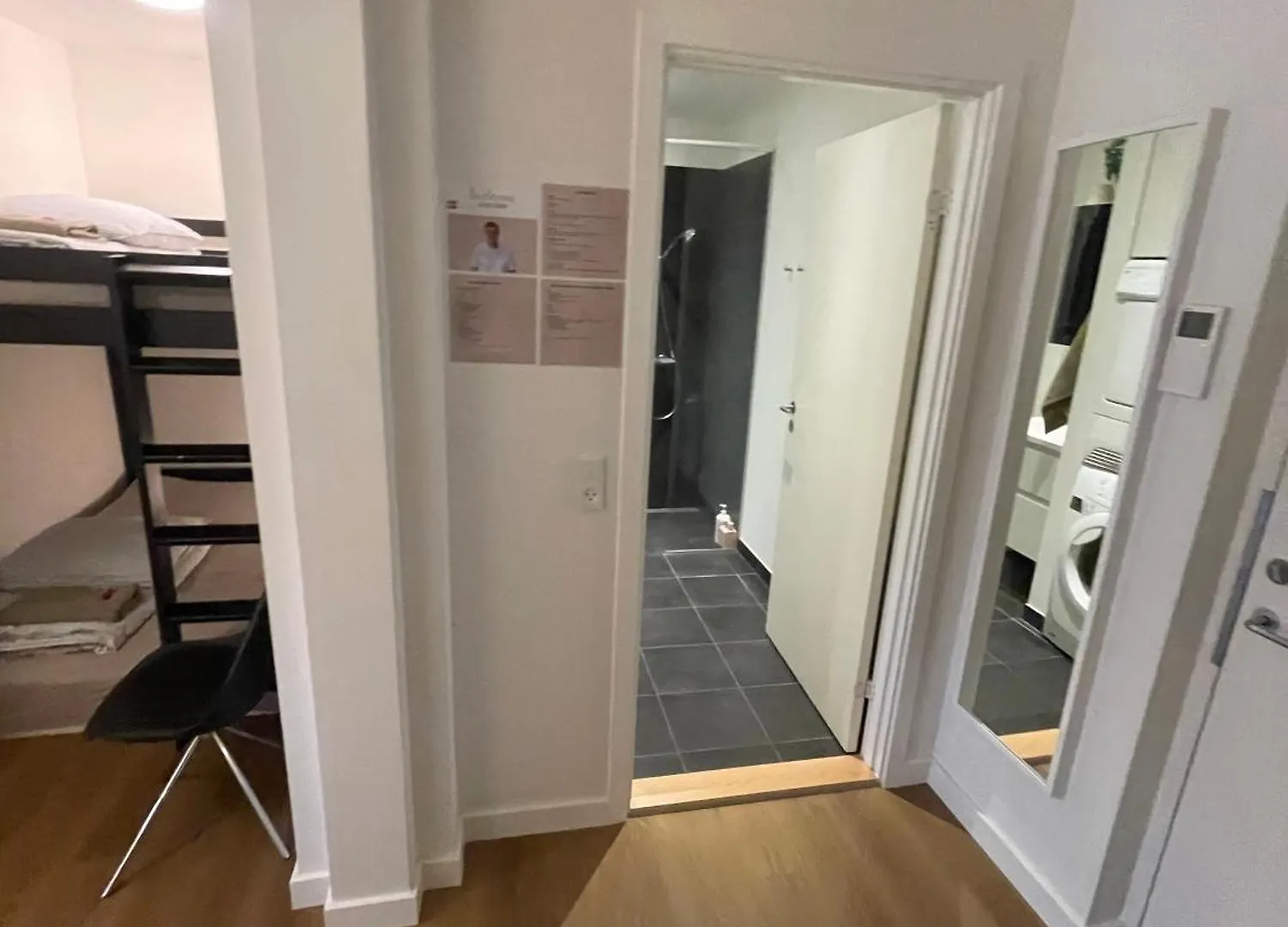 Modern Central Apt With Rooftop, Privat Balcony, & Free Parking,Next To Aarhus Attractions